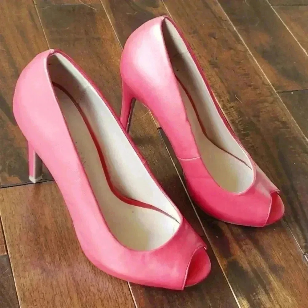 le chateau Pink Open-Toe High Heels